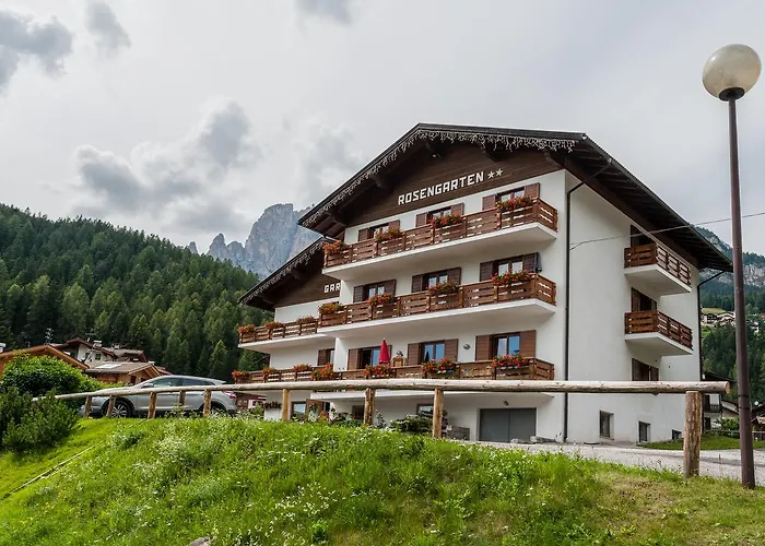Garnì Rosengarten Pozza di Fassa